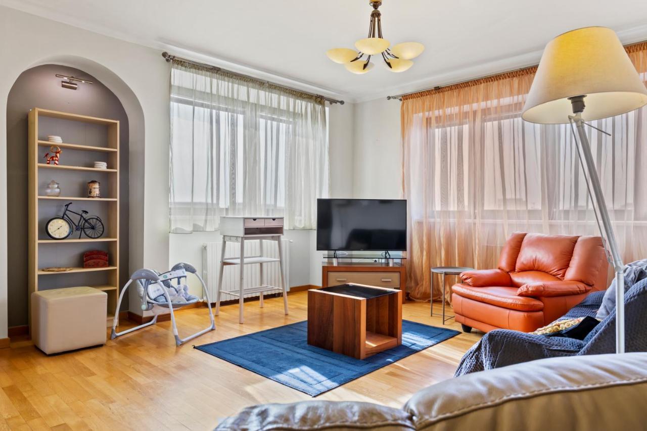 125 Sqm Family Friendly With Kids Room Bukarest Exterior foto