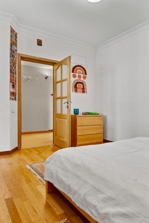 125 Sqm Family Friendly With Kids Room Bukarest Exterior foto